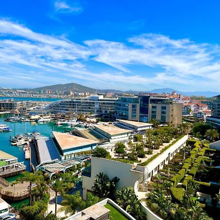 Ocean Village Lovely 2 Bedroom Apartment ジブラルタル エクステリア 写真