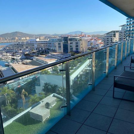 Ocean Village Lovely 2 Bedroom Apartment ジブラルタル エクステリア 写真