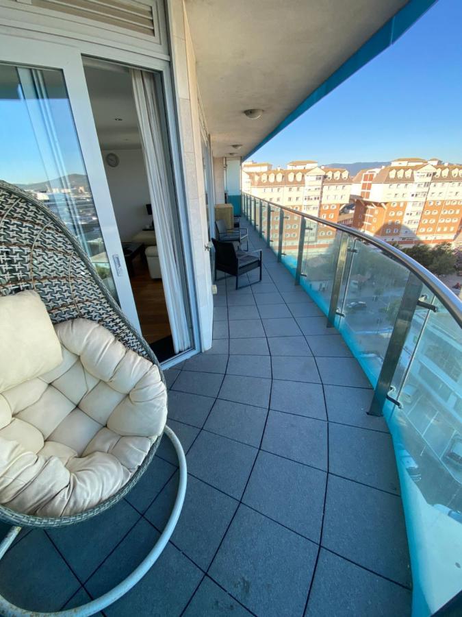 Ocean Village Lovely 2 Bedroom Apartment ジブラルタル エクステリア 写真