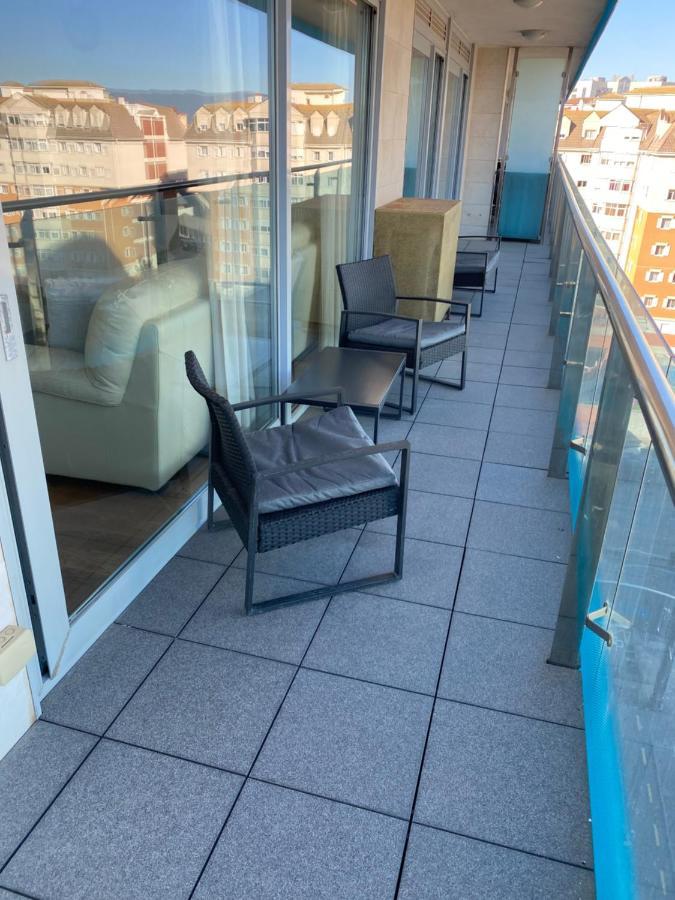 Ocean Village Lovely 2 Bedroom Apartment ジブラルタル エクステリア 写真